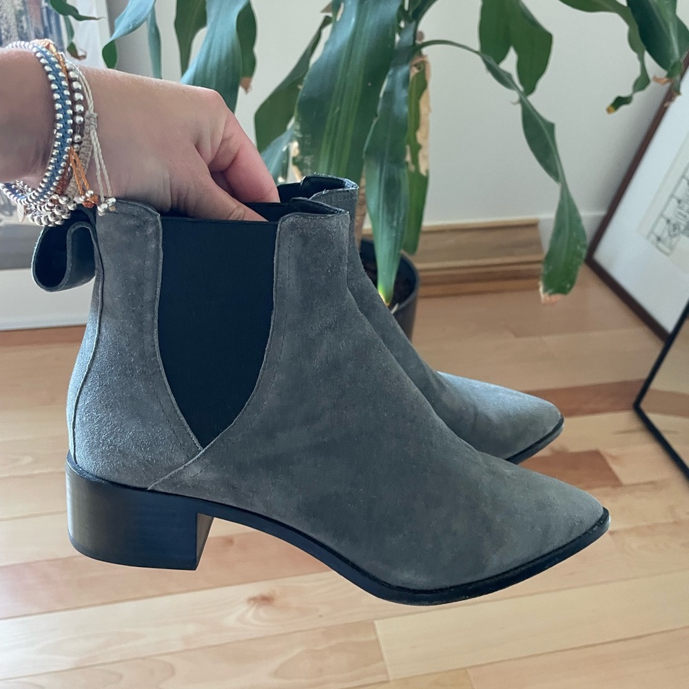 Chic Gray Suede Ankle Boots